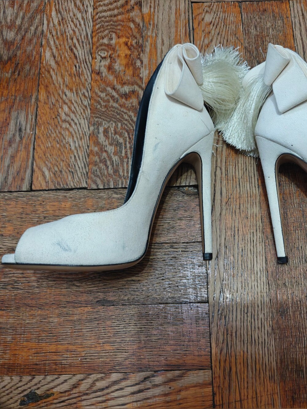 Aleksander Siradekian Fetish Heels Off White Suede Size 36